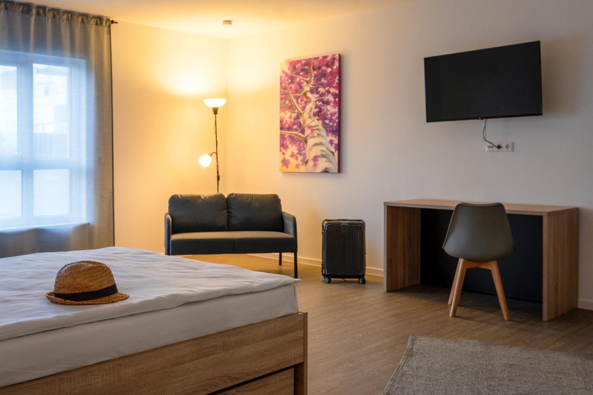 Jade & Jabo - Sehr Schoene Zimmer & Apartements Zum Wohlfuehlen Tageweise & Wochenweise Buchbar Neuss Pokoj fotografie